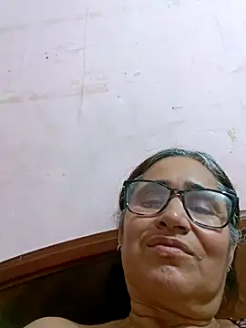 Snapshot of _candi chatting on March 12, 2025, 12:10 am candi online show from March 12, 2025, 12:10 am