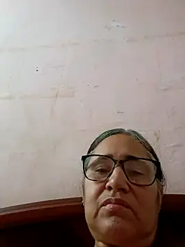 Snapshot of _candi chatting on March 12, 2025, 11:31 am candi online show from March 12, 2025, 11:31 am
