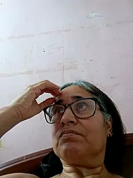 Snapshot of _candi chatting on March 16, 2025, 8:54 pm candi online show from March 16, 2025, 8:54 pm
