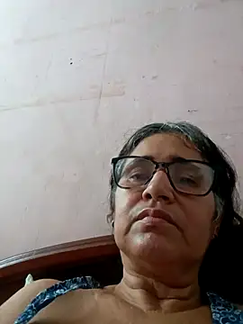 Snapshot of _candi chatting on March 18, 2025, 12:14 pm candi online show from March 18, 2025, 12:14 pm