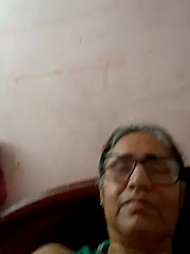 Snapshot of _candi chatting on March 21, 2025, 11:12 am candi online show from March 21, 2025, 11:12 am