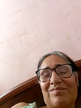Snapshot of _candi chatting on March 21, 2025, 5:23 pm candi online show from March 21, 2025, 5:23 pm