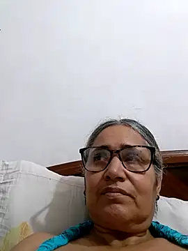  candi online show from February 26, 2026, 2:43 am