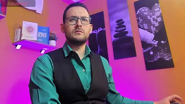 Snapshot of Jerry_hot1 chatting on October 23, 2025, 12:37 pm Jerry hot1 online show from October 23, 2025, 12:37 pm