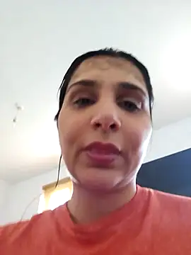 Snapshot of AfghanPrincess chatting on April 1, 2026, 3:09 pm AfghanPrincess online show from April 1, 2026, 3:09 pm
