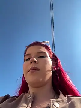 RiriRoseey online show from April 19, 2026, 7:07 am