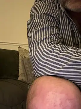 Shyboy817 online show from February 4, 2026, 7:42 pm