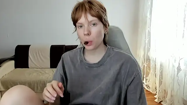 StellaDavis online show from May 21, 2026, 11:06 am
