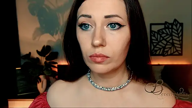 Snapshot of MissBeverlyMills chatting on December 12, 2024, 12:55 pm MissBeverlyMills online show from December 12, 2024, 12:55 pm