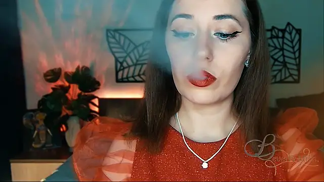 Snapshot of MissBeverlyMills chatting on January 18, 2025, 10:28 pm MissBeverlyMills online show from January 18, 2025, 10:28 pm