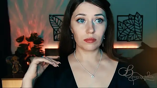 Snapshot of MissBeverlyMills chatting on January 25, 2025, 6:13 pm MissBeverlyMills online show from January 25, 2025, 6:13 pm