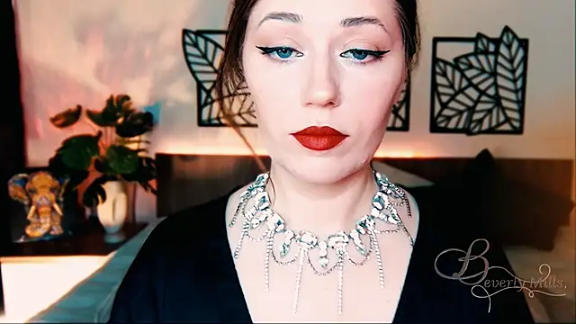 Snapshot of MissBeverlyMills chatting on March 1, 2025, 6:03 am MissBeverlyMills online show from March 1, 2025, 6:03 am