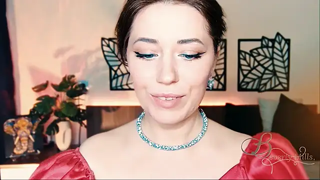 Snapshot of MissBeverlyMills chatting on March 5, 2025, 9:16 am MissBeverlyMills online show from March 5, 2025, 9:16 am