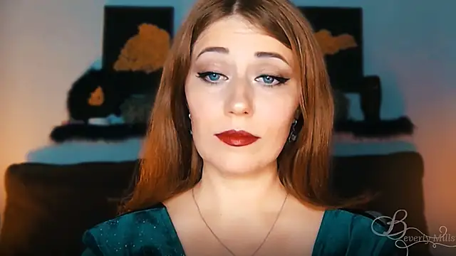 Snapshot of MissBeverlyMills chatting on September 14, 2025, 8:19 pm MissBeverlyMills online show from September 14, 2025, 8:19 pm