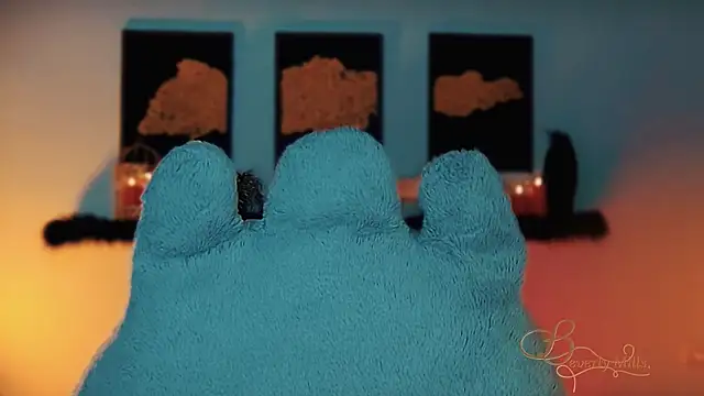 Snapshot of MissBeverlyMills chatting on November 8, 2025, 2:34 am MissBeverlyMills online show from November 8, 2025, 2:34 am