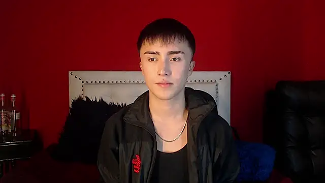 santi-fabulous online show from March 5, 2025, 2:14 am