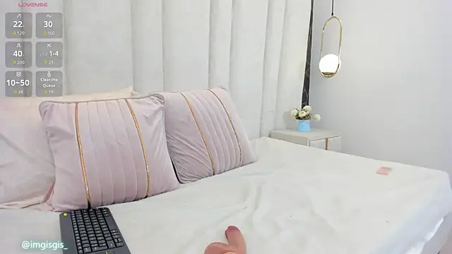 im giselle  online show from April 22, 2026, 5:43 am