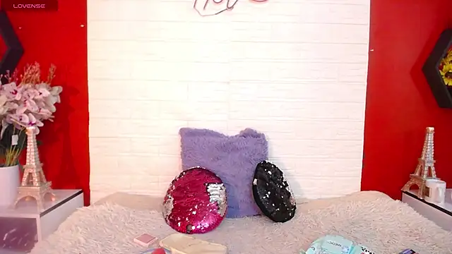  poison sweet online show from November 14, 2025, 8:07 pm