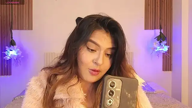 Snapshot of _poison_sweet chatting on February 23, 2026, 7:00 pm poison sweet online show from February 23, 2026, 7:00 pm