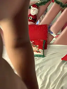 Tamara Lubezkii online show from December 8, 2024, 8:04 pm