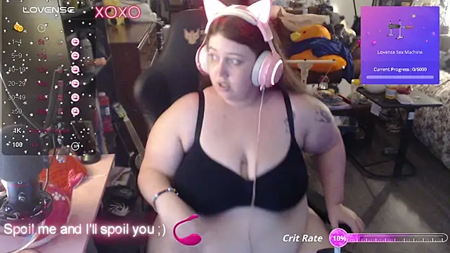 Snapshot of Thickchan chatting on October 23, 2025, 3:44 pm Thickchan online show from October 23, 2025, 3:44 pm