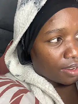 Snapshot of Kinkyy_ chatting on March 17, 2026, 12:15 am Kinkyy online show from March 17, 2026, 12:15 am