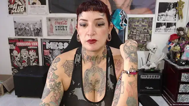 Snapshot of Rollyderolandia666 chatting on April 21, 2026, 6:34 pm Rollyderolandia666 online show from April 21, 2026, 6:34 pm