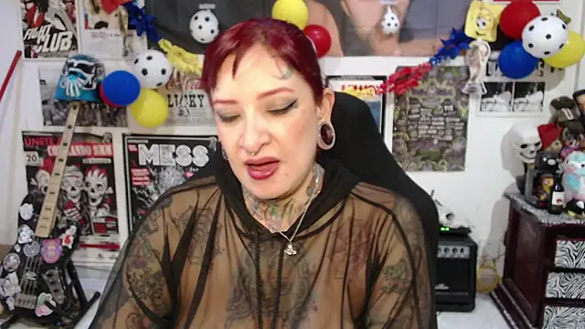 Snapshot of Rollyderolandia666 chatting on July 8, 2026, 10:03 pm Rollyderolandia666 online show from July 8, 2026, 10:03 pm