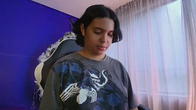 Emmapark  online show from February 22, 2026, 6:28 pm