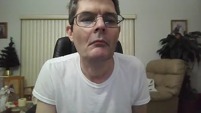 Copfiremen4566 online show from December 21, 2024, 2:52 am