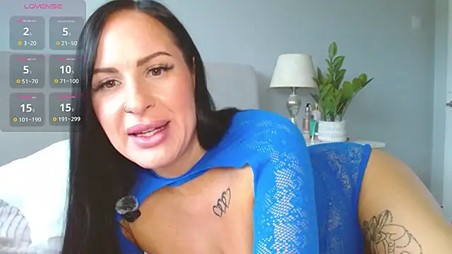 Layla UK online show from March 5, 2026, 10:11 am