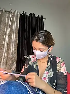 Jen jennyy1 online show from February 12, 2025, 4:33 am