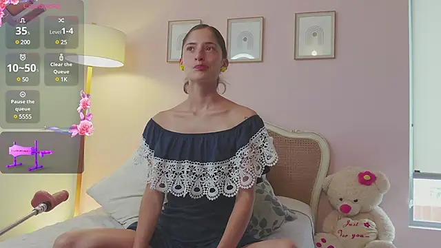 KittyAna online show from February 14, 2025, 7:33 pm