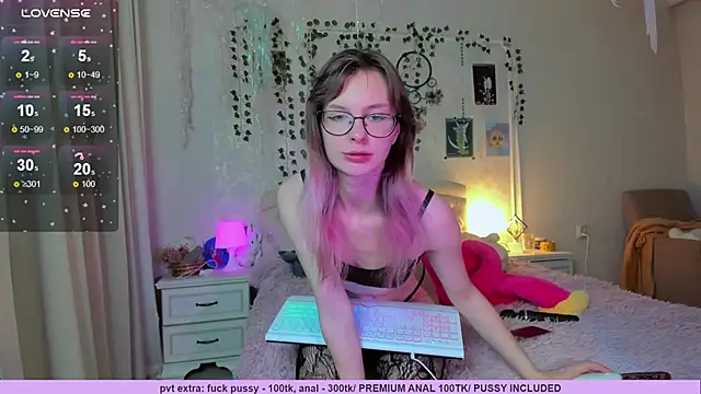 Neko kitsune1 online show from November 12, 2025, 5:24 pm