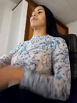 Charlotte Bayron online show from February 2, 2026, 12:09 am