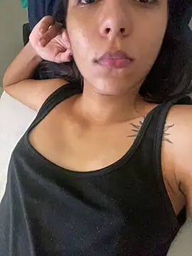 Snapshot of Julinhasz chatting on March 20, 2026, 6:02 pm Julinhasz online show from March 20, 2026, 6:02 pm