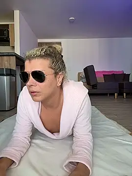 Georgiafox online show from December 21, 2025, 7:10 pm