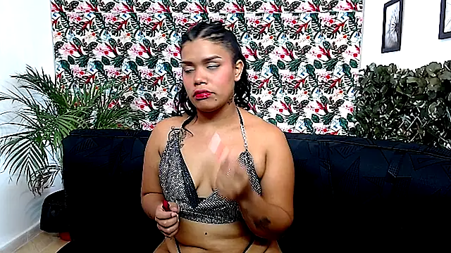 Snapshot of Wendy_Hot_ chatting on December 4, 2024, 4:32 am Wendy Hot online show from December 4, 2024, 4:32 am