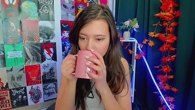 Snapshot of Lina_Brownie chatting on December 19, 2024, 5:40 am Lina Brownie online show from December 19, 2024, 5:40 am