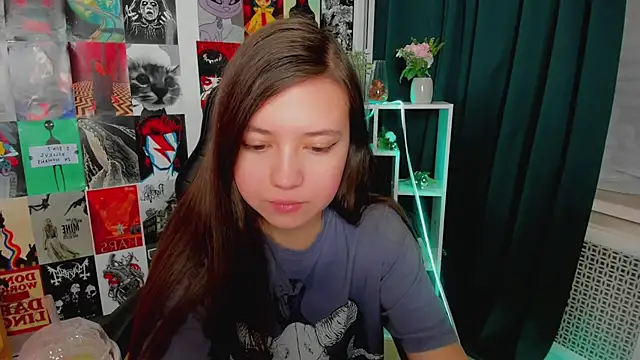 Snapshot of Lina_Brownie chatting on January 11, 2025, 2:09 am Lina Brownie online show from January 11, 2025, 2:09 am