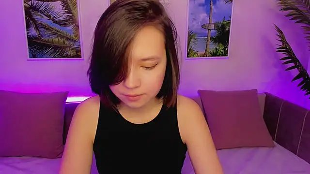 Snapshot of Lina_Brownie chatting on January 19, 2025, 2:15 am Lina Brownie online show from January 19, 2025, 2:15 am