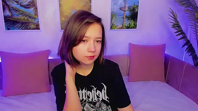 Snapshot of Lina_Brownie chatting on January 21, 2025, 2:11 am Lina Brownie online show from January 21, 2025, 2:11 am