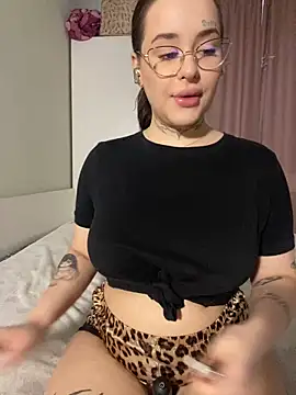 fuckdoll 18 online show from January 25, 2025, 12:37 pm