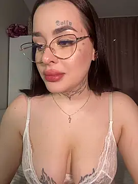 fuckdoll 18 online show from February 16, 2025, 3:27 pm