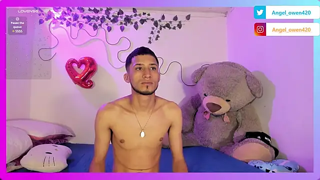 Snapshot of Angel_owen1 chatting on December 4, 2024, 11:08 am Angel owen1 online show from December 4, 2024, 11:08 am