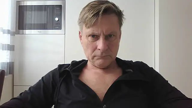 johnnym1 online show from January 9, 2026, 12:41 pm