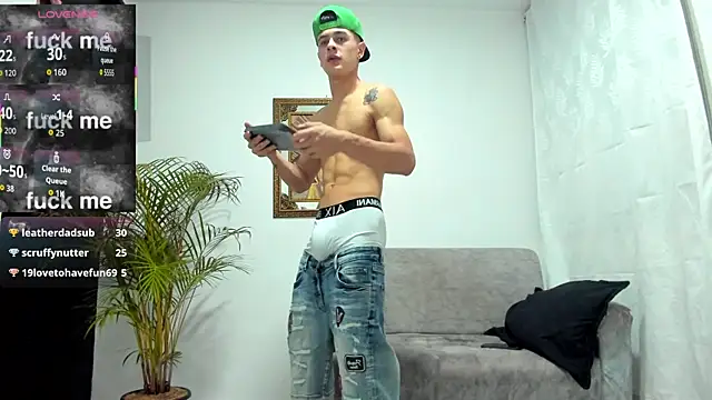 JuniorMorris  online show from November 19, 2025, 11:16 pm