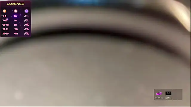 Snapshot of Spice-Summi chatting on March 12, 2025, 3:40 pm Spice-Summi online show from March 12, 2025, 3:40 pm