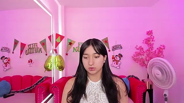 Snapshot of Miss_dolly_ chatting on December 28, 2024, 12:24 pm Miss dolly  online show from December 28, 2024, 12:24 pm