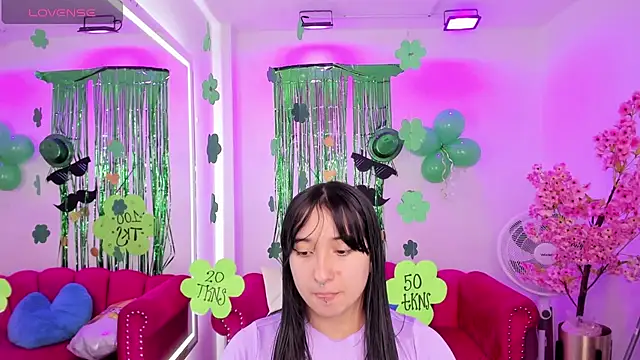 Snapshot of Miss_dolly_ chatting on March 18, 2025, 12:25 pm Miss dolly  online show from March 18, 2025, 12:25 pm